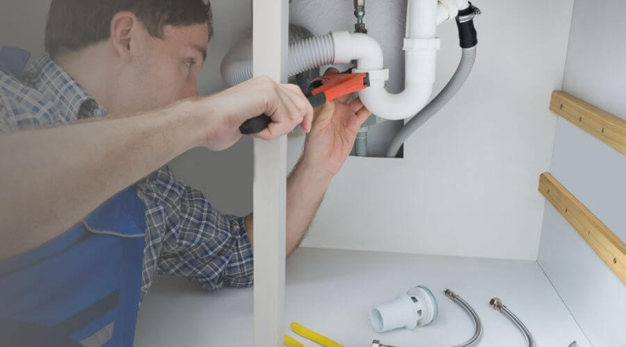 Local tankless water heater installation in Elwood, NE
